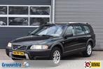 Volvo XC70 2.5 T MOMENTUM / AIRCO / CRUISE CONTROL / TREKHAA, XC70, 2521 cc, Handgeschakeld, Vierwielaandrijving