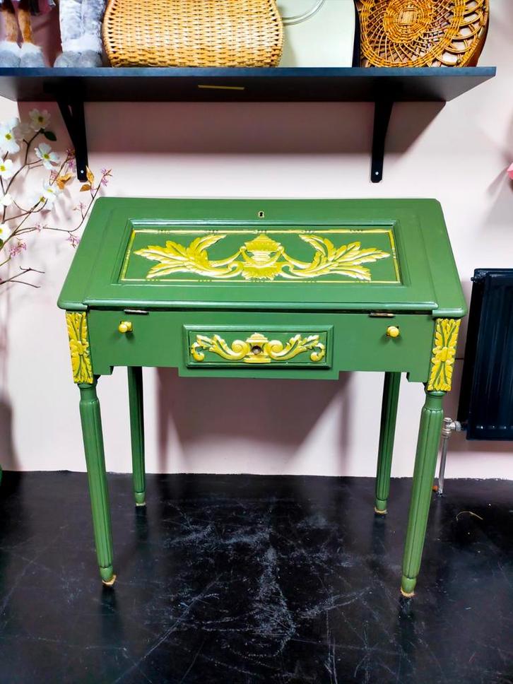 Gerestaureerde Secretair in Nieuwe Look, Huis en Inrichting, Woonaccessoires | Kapstokken, Ophalen