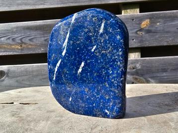 Prachtig zuiver koningsblauw lapis lazuli freeform