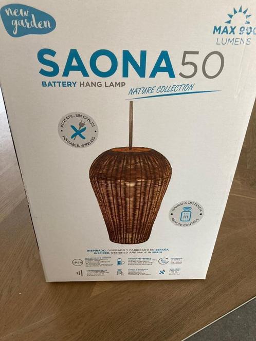 Hanglamp SAONA (nieuw in de doos), Tuin en Terras, Buitenverlichting, Nieuw, Hanglamp, Overige materialen, 50 tot 250 watt, Batterij