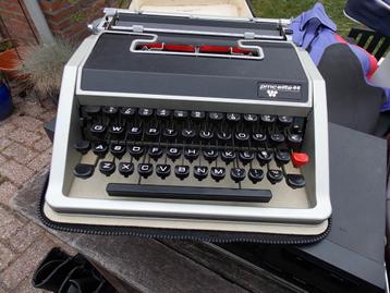 Vintage typemachine in draagkoffer metallic grijs met zwart 
