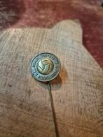 Vintage Schoolvoetbal Dordrecht Speldje, Verzamelen, Speldjes, Pins en Buttons, Ophalen of Verzenden, Gebruikt, Sport, Speldje of Pin