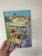 Victoria Farkas - De Beestenbus, Boeken, Ophalen of Verzenden, Zo goed als nieuw, Victoria Farkas
