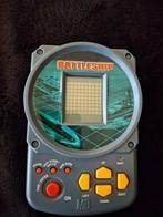 HASBRO BATTLESHIP GAME CLASSIC ELECTRONIC HANDHELD 1998 MB V, Spelcomputers en Games, Ophalen of Verzenden, Zo goed als nieuw