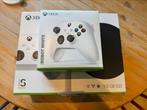 Xbox Series S 512 gb - 2 controllers, Spelcomputers en Games, Spelcomputers | Xbox Series X en S, Ophalen, Zo goed als nieuw