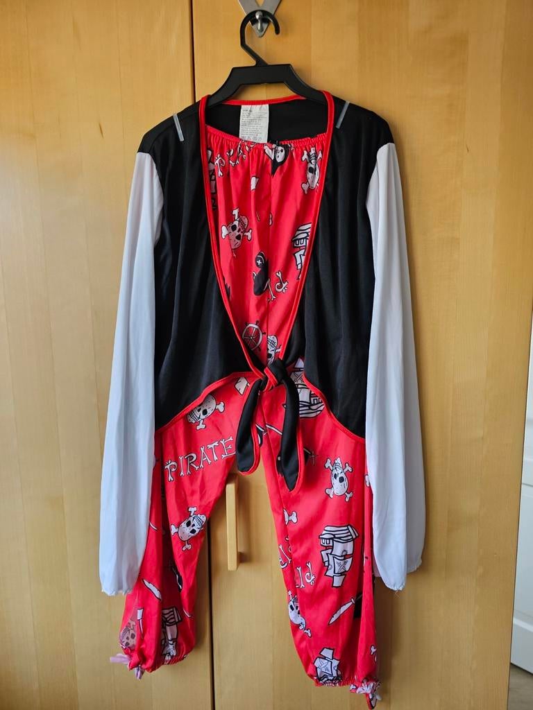 Piratenpak, Ophalen, Zo goed als nieuw, Carnaval, Kleding