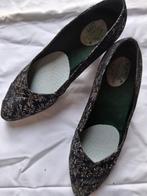 Mooie zwarte pumps met borduursel., Ophalen, Pumps, Zwart, Zo goed als nieuw