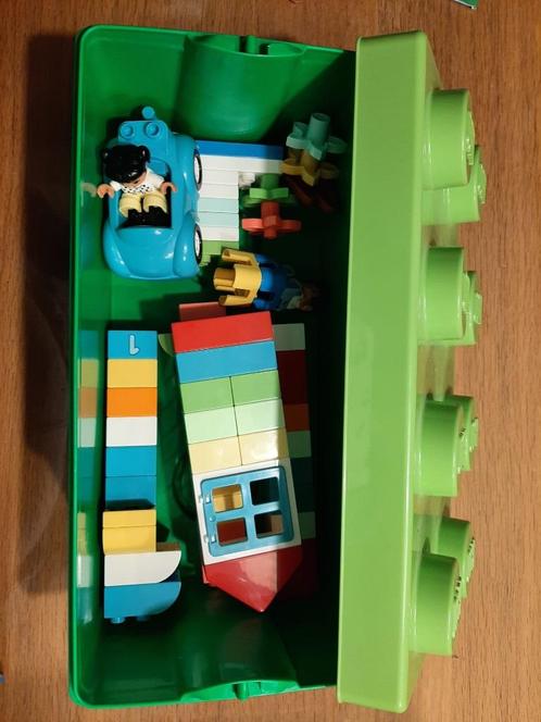 Lego Duplo set in opbergbox 10913 auto poppetjes bloemen, Kinderen en Baby's, Speelgoed | Duplo en Lego, Zo goed als nieuw, Duplo