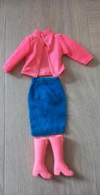 Barbie kleertjes en laarsjes, Ophalen of Verzenden, Zo goed als nieuw, Kleertjes