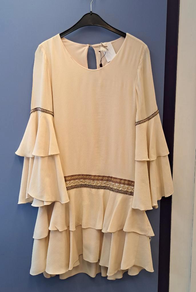 NKN Nekane beige/licht goudkleurige ibiza stijl jurk S 45750, Kleding | Dames, Jurken, Zo goed als nieuw, Maat 36 (S), Beige, Boven de knie