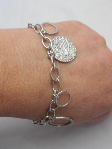 Zilveren Fossil armband met bedels nr.1277 beschikbaar voor biedingen