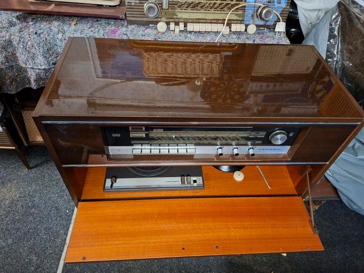 Antieke radiomeubels voor elk budget., Antiek en Kunst, Antiek | Tv's en Audio, Ophalen of Verzenden