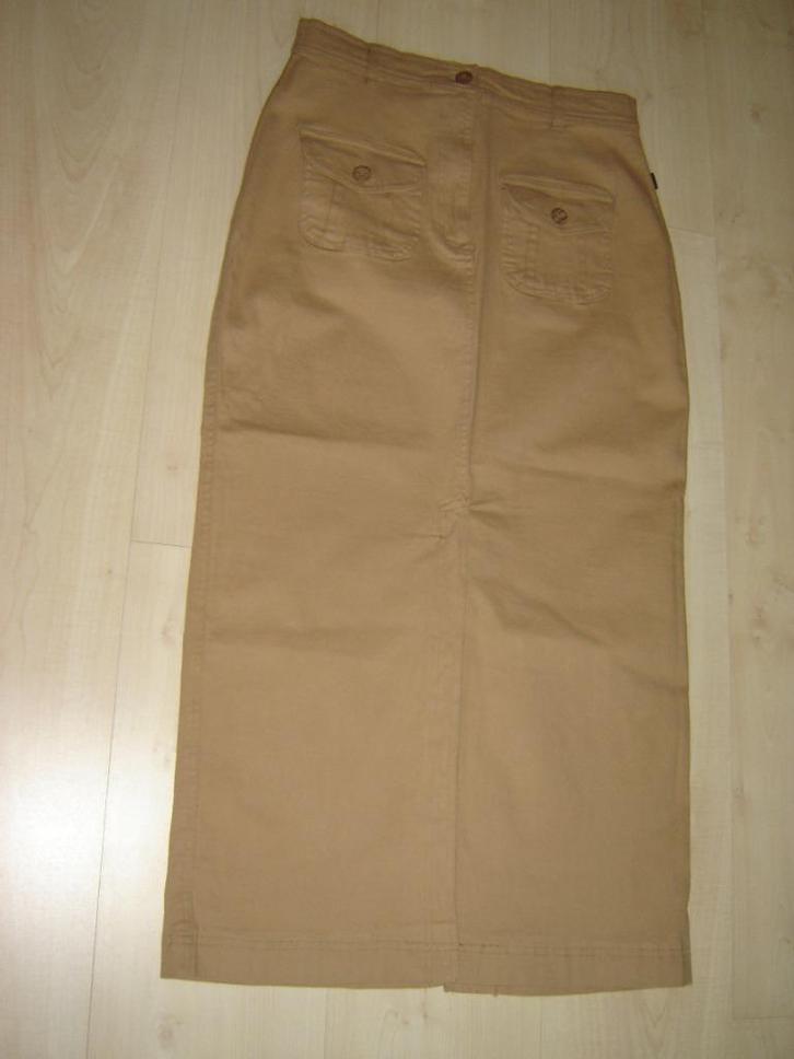 Nette bruine rok, maat 42, split voor en achterkant., Kleding | Dames, Rokken, Gedragen, Maat 42/44 (L), Bruin, Onder de knie