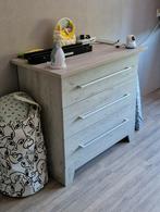 Nette grijze commode aangeboden, 50 tot 70 cm, Ophalen of Verzenden, 90 tot 105 cm, 100 cm of meer