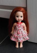 Barbie kleding nieuw - Jurkje Shelly Kelly - rood wit groen, Ophalen of Verzenden, Nieuw, Barbie