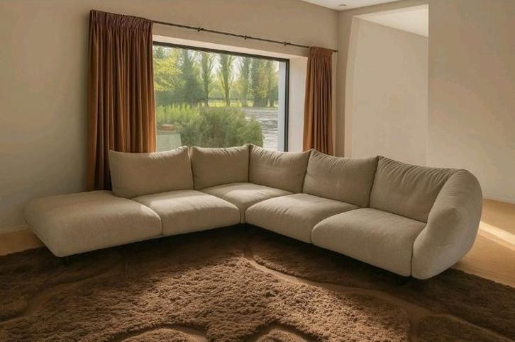 Cassina Moncloud sofa design bank Patricia Urquiola, Huis en Inrichting, Banken | Bankstellen, Zo goed als nieuw, Vierpersoons of meer