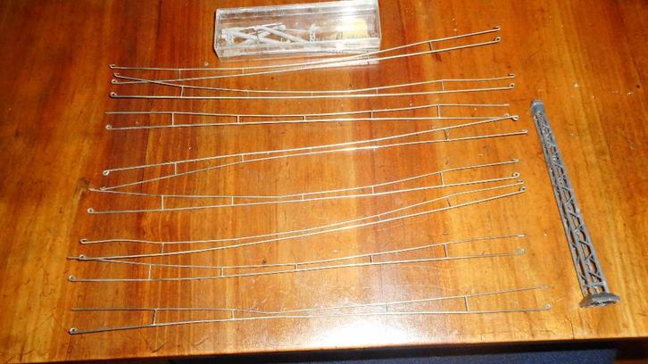 VOLLMER/FLEISCHMANN bovenleiding ,rijdraad masten ; restand, Hobby en Vrije tijd, Modeltreinen | H0, Zo goed als nieuw, Overige typen