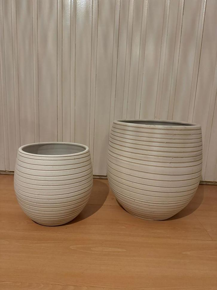 Set van 2 grote bloempotten, Tuin en Terras, Bloempotten, Nieuw, Terracotta, Binnen, Minder dan 40 cm, 25 tot 40 cm, Rond, Ophalen