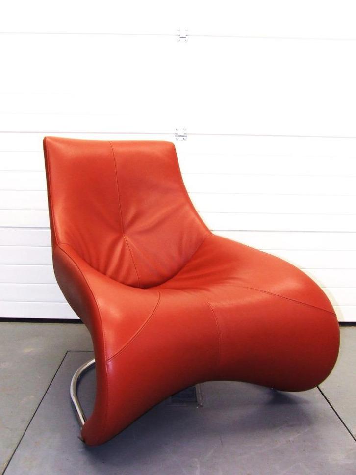 Leolux Darius in rood leder ontwerp Jan Armgardt., Huis en Inrichting, Fauteuils, Leer, 75 tot 100 cm, Ophalen