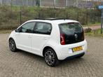 Volkswagen Up! 1.0 groove up! BlueMotion PANO I NETTE AUTO I, Auto's, Voorwielaandrijving, Euro 5, Gebruikt, Up!