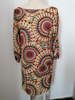 SUPER LEUK jurkje met trendy print mt. S, Kleding | Dames, Jurken, Overige kleuren, Nieuw, Ophalen of Verzenden, Knielengte