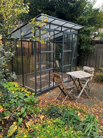 Vitavia Kweekkas - Zeer Goede Staat! beschikbaar voor biedingen