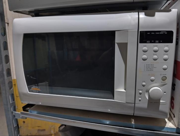 DAEWOO  combi- magnetron, Witgoed en Apparatuur, Magnetrons, Gebruikt, Vrijstaand, Combimagnetron, 45 tot 60 cm, Draaiplateau