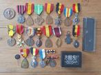 Lot van 25 Belgische Medailles, Onderscheidingen 1, Ophalen of Verzenden, Overige materialen, Buitenland