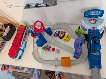 Paw patrol baan en motor launcher te koop beschikbaar voor biedingen