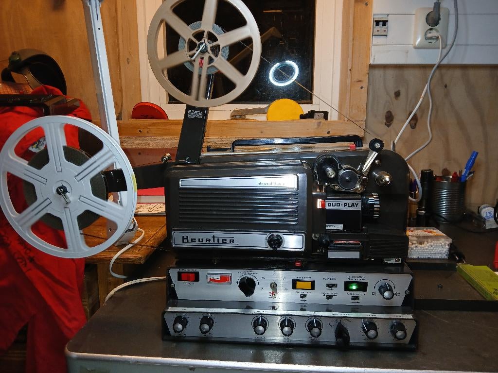 Heurtier  ST 42 Duoplay  Super 8  projector, Verzamelen, Fotografica en Filmapparatuur, Projector, 1980 tot heden, Ophalen