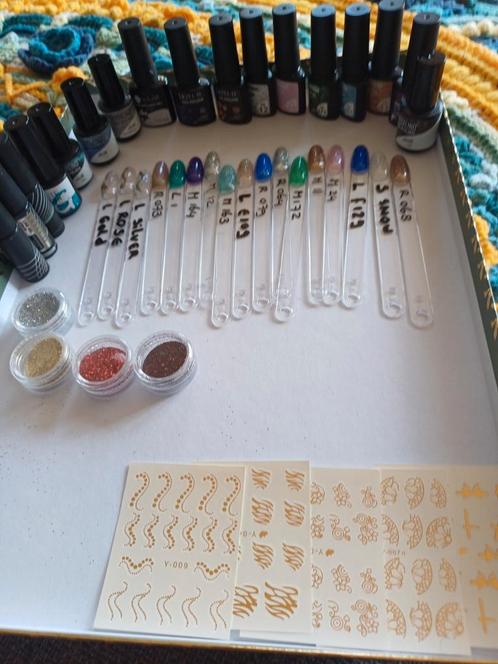 Nagellak set glitter, Sieraden, Tassen en Uiterlijk, Uiterlijk | Cosmetica en Make-up, Zo goed als nieuw, Handen en Nagels, Overige kleuren
