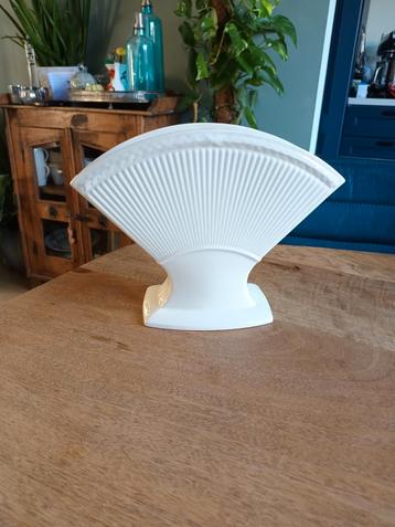 Wedgwood Edme servethouder  beschikbaar voor biedingen