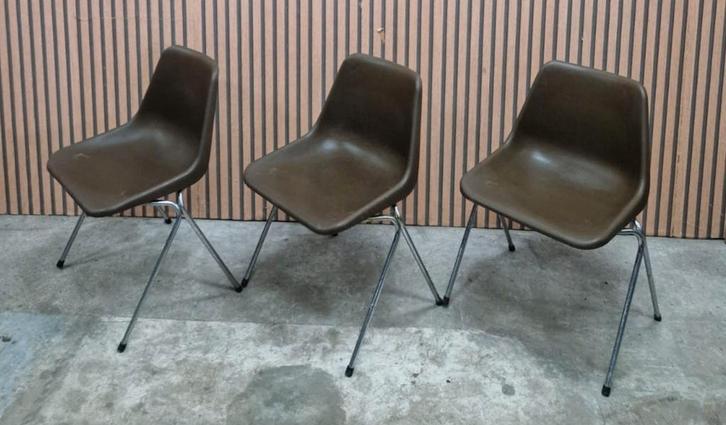 19 x Polyprop design stoelen Kunststof vintage Hille retro, Huis en Inrichting, Stoelen, Zo goed als nieuw, Vijf, Zes of meer stoelen