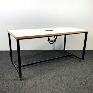 Verrijdbare Werktafel | 22700 beschikbaar voor biedingen