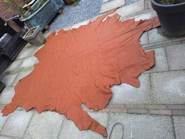 Groot Leren Vel, Hobby en Vrije tijd, Stoffen en Lappen, Nieuw, Leer of Kunstleer, 120 cm of meer, 200 cm of meer, Bruin, Ophalen of Verzenden