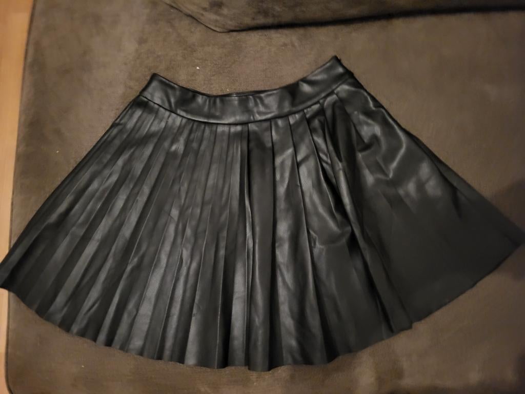 Zara rok - imitatieleer - plissé - maat XS, Ophalen of Verzenden, Zo goed als nieuw, Maat 34 (XS) of kleiner, Boven de knie