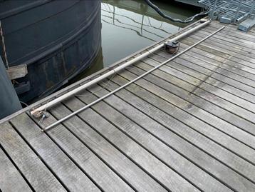 RVS davit/kraantje beschikbaar voor biedingen
