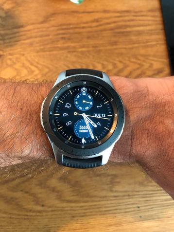 Samsung Smartwatch - Goede Staat beschikbaar voor biedingen