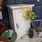 Wit brocante nachtkastje, Antiek en Kunst, Ophalen