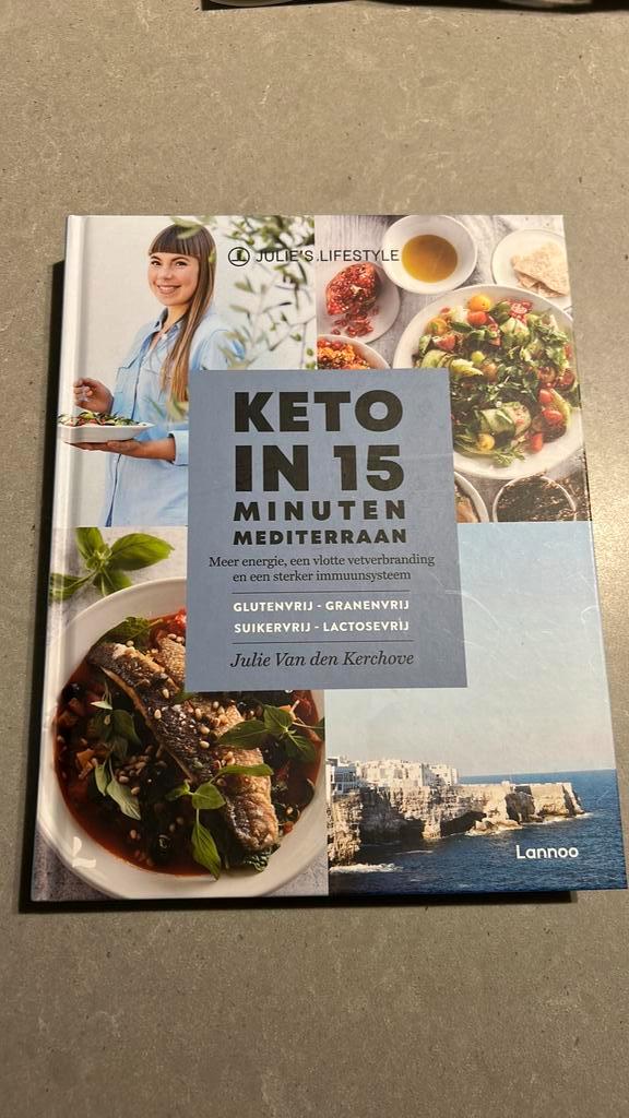 Julie Van den Kerchove - Keto in 15 minuten - Mediterraan, Boeken, Kookboeken, Zo goed als nieuw, Ophalen of Verzenden