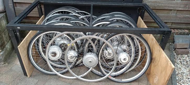 Partij fietswielen met motoren te koop !, Fietsen en Brommers, Fietsonderdelen, Gebruikt, Algemeen, Wiel, Ophalen