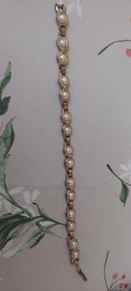 Goudkleurige armband met parels, Ophalen of Verzenden, Gebruikt, Goud, Overige materialen
