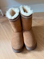 Nieuw UGG CLASSIC SHORT TRAILGAZER snow boots 38, UGG, Meisje, Ophalen of Verzenden, Laarzen