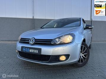 Volkswagen Golf 1.2 TSI Style BlueMotion/CRUISE CONT/CARPLAY beschikbaar voor biedingen
