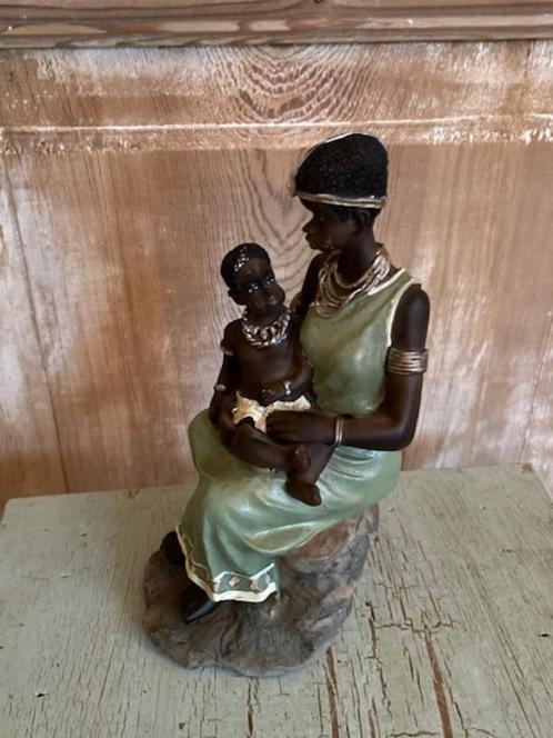 Vintage beeld Afrikaanse vrouw met kind. Parastone., Antiek en Kunst, Kunst | Beelden en Houtsnijwerken, Ophalen