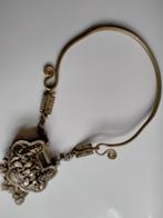 Traditionele zilverkleurige Torque / halsring uit China, Antiek en Kunst, Kunst | Niet-Westerse kunst, Ophalen