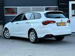 Fiat Tipo Stationwagon 1.4 16v Lounge - Navi - PDC -APK, Voorwielaandrijving, 15 km/l, Gebruikt, Euro 6