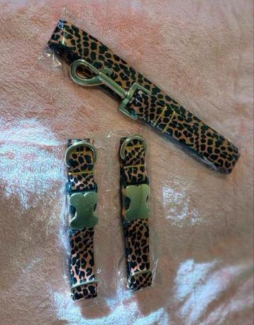 Nieuwe Gouden Hondenhalsband (Panterprint) (S)  beschikbaar voor biedingen