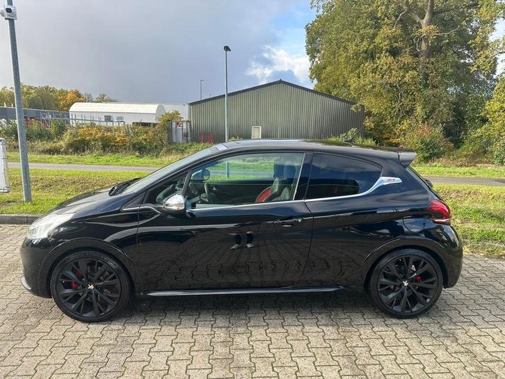 Peugeot 208 GTi | Panodak | 18” Le Mans velgen | Match Audio, Auto's, Peugeot, Bedrijf, ABS, Achteruitrijcamera, Airbags, Airconditioning