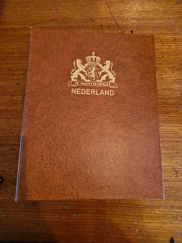 Nederland Postzegelalbum - Deels Gevuld beschikbaar voor biedingen